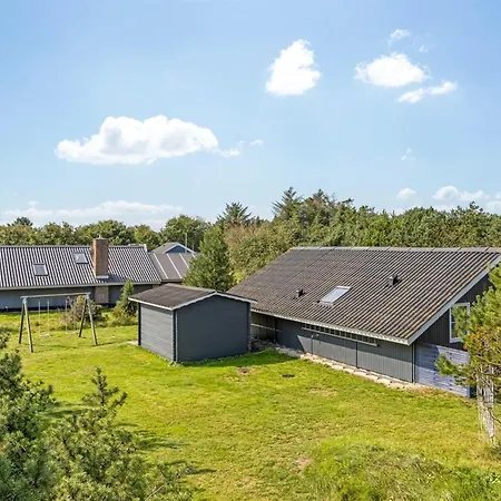 Prázdninový dům Sanelma - 900m From The Sea By Interhome *